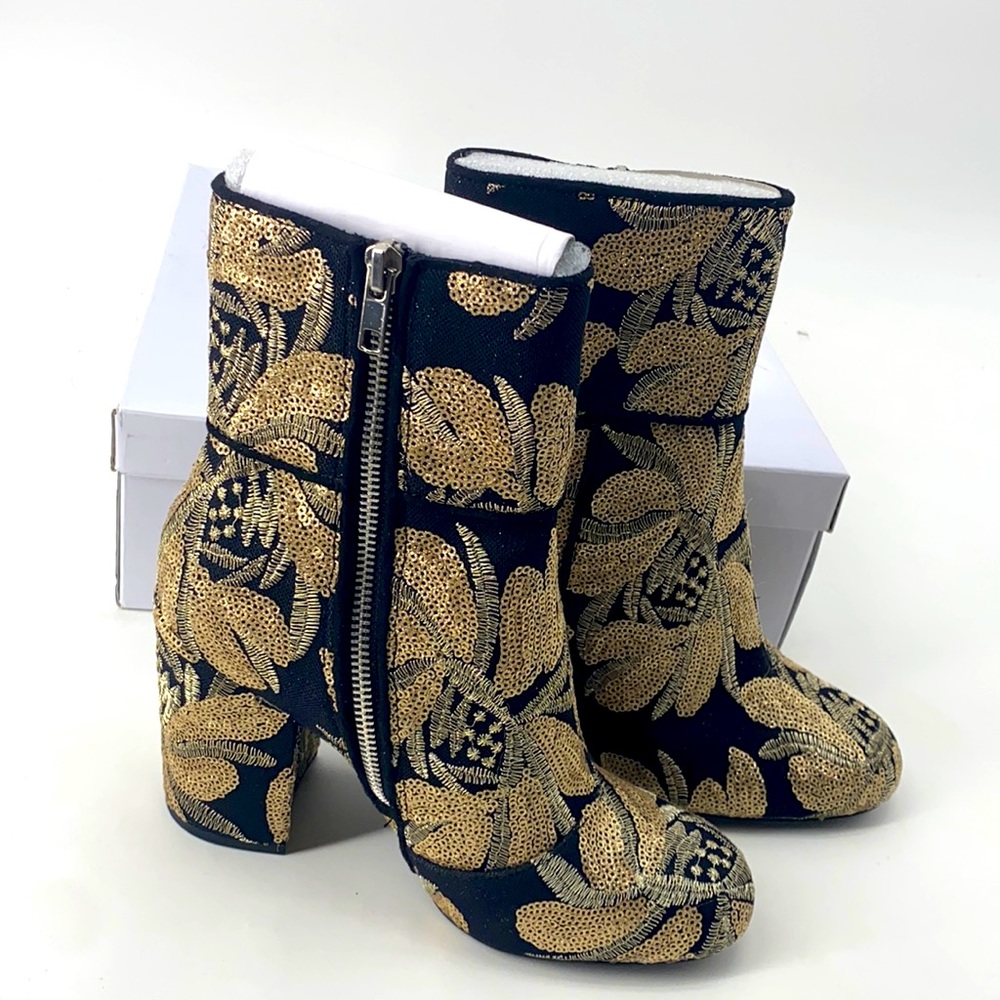 Steve Madden NEW Booties